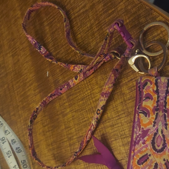 Vera Bradley ID holder & lanyard - Picture 2 of 5